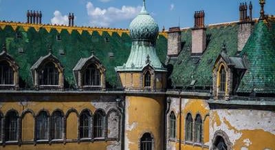 Kritikus állapotok, elakadt projektek: mi lesz Budapest egykori büszkeségeinek sorsa?