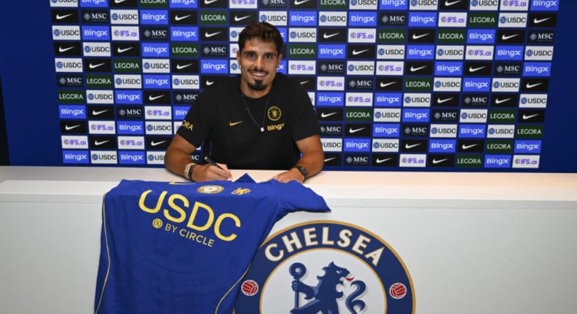 Pedro Neto 2032-ig hosszabbított a Chelsea-nél