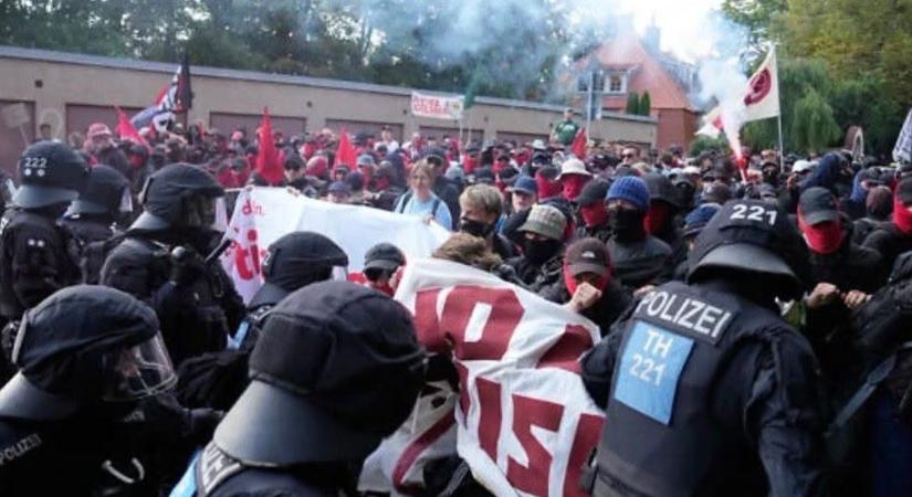 Tömegdemonstrációt váltott ki az AfD-kongresszusa