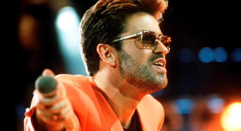 A színpadon szárnyalt, de a magánéletében egy félelemben élő meleg férfi volt: George Michael coming outjának igaz története