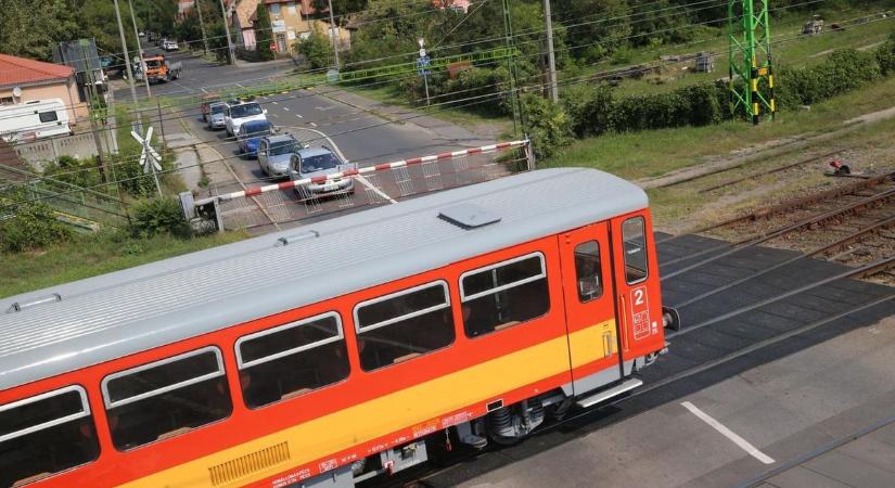 Tartósan zárva maradhat a Megyeri úti vasúti átjáró sorompója
