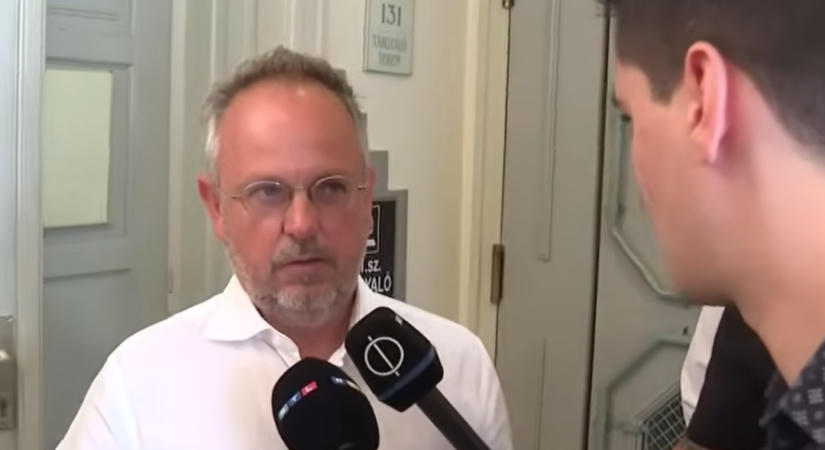 Több százan imádkoztak a rácsok mögé került Bús Balázsért