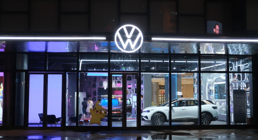 Komoly figyelmeztetés érkezett a Volkswagennek, megszólalt a hitelminősítő