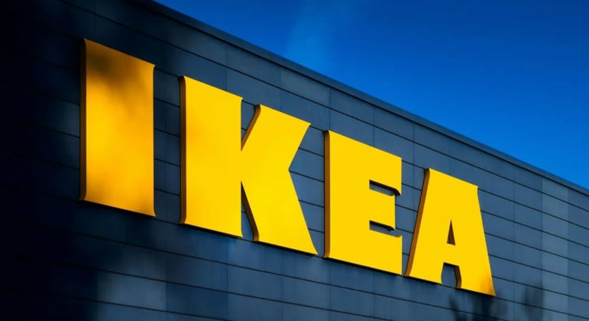 Mentőhelikopter landolt az IKEA tetején, fegyveres rendőrök lepték el az áruházat – egy nő súlyosan megsérült