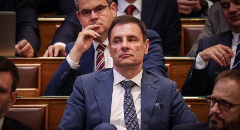 Alkotmánybírósághoz fordul a Fidesz négy frissen elfogadott törvény miatt