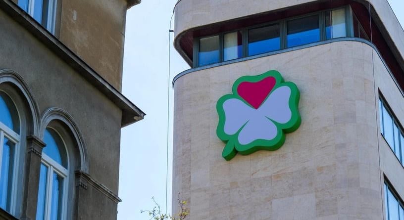 A választás óta nem szponzorál senkit a Szerencsejáték Zrt, előtte viszont öntötte a pénzt a NER kedvencekhez