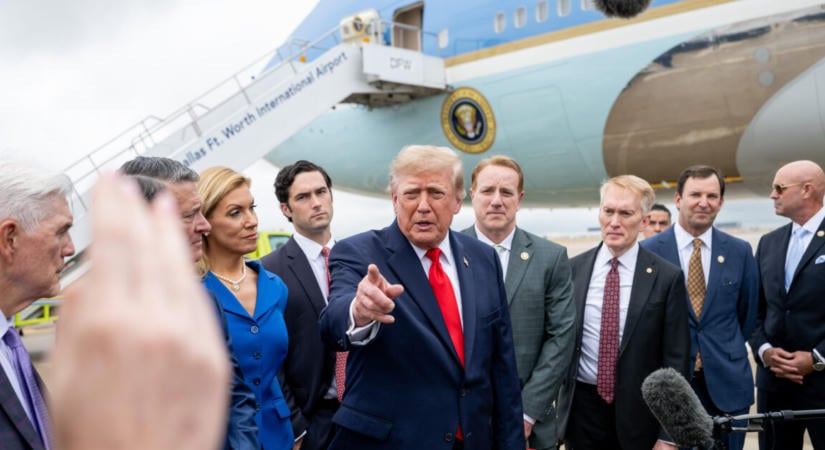 Trump fia visszafizette az orosz milliárdosnak a bahamai esküvő költségeit