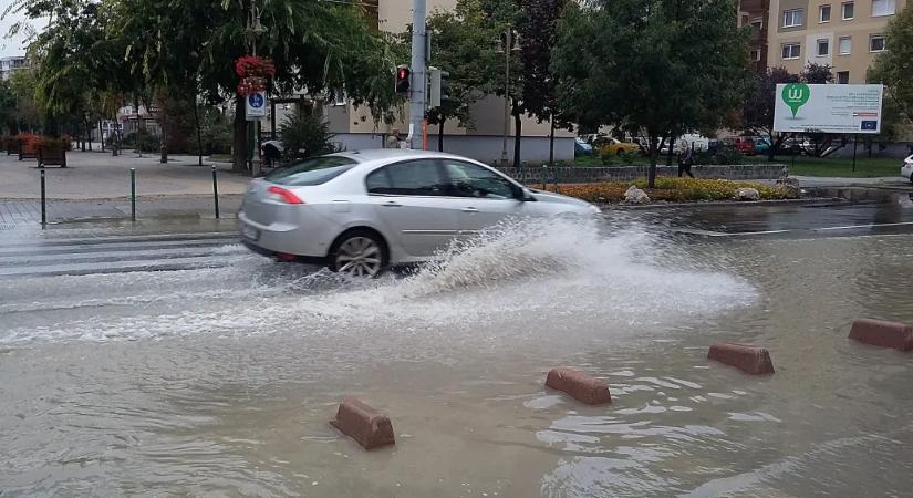 Hozzá kell nyúlni a rezsicsökkentéshez, ha el akarjuk kerülni a vízhiányt