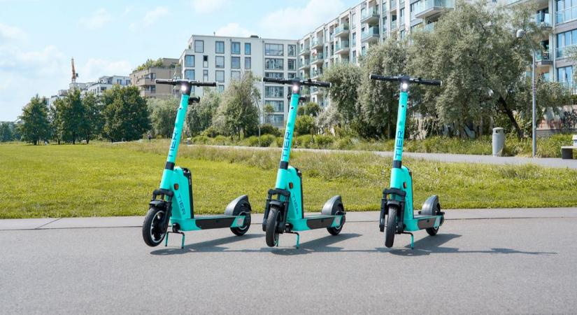Már az e-rollerezés sem olcsó mulatság: durván megdrágult a kötelező, és ennek komoly oka van