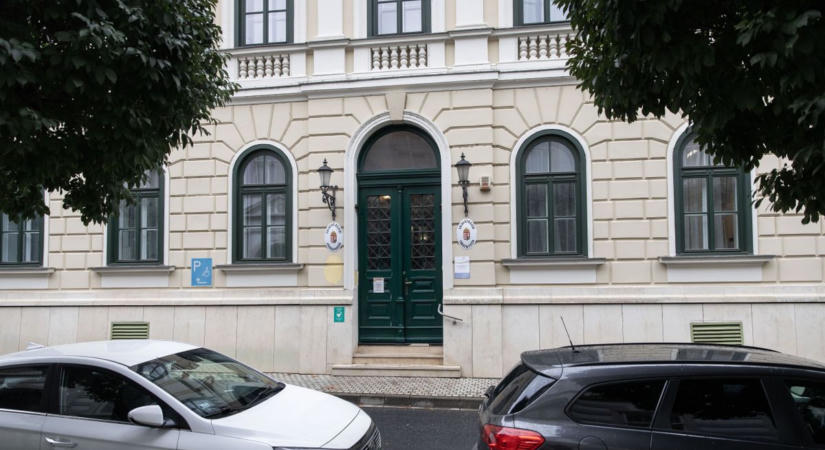 19 centis késsel oltotta ki a hívatlan vendég életét a nagykanizsai férfi – kezdődik a tárgyalás