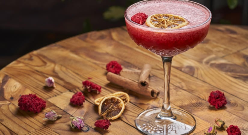 Van otthon egy üveg skót whisky? Ezt az 5 koktélt készítsd el belőle!