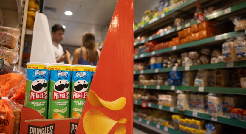 Kétszáz évre elegendő chipset kap az, aki vállalja, hogy egy Pringles dobozban temessék el