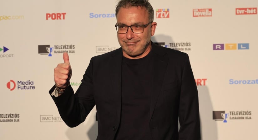 Sváby András több emelet magasban hintázott az óceán felett – videó