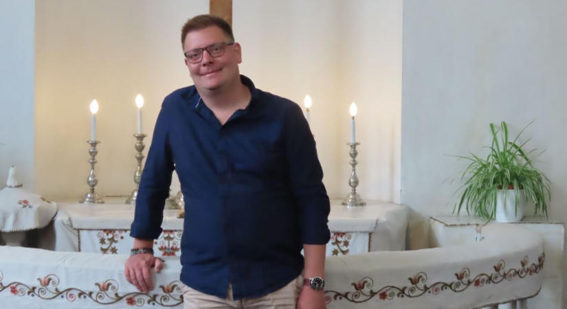 Meglepő, de igaz: stand up előadó is az új vásárhelyi evangélikus lelkész