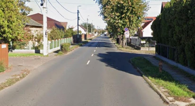 Furgon és személyautó ütközött Debrecenben