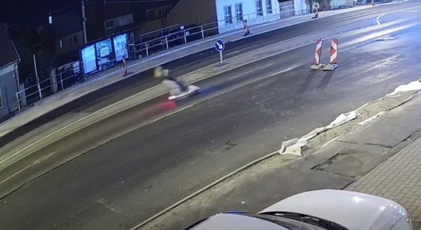 Videó: óriásit esett két lány egy e-rollerrel Egerben