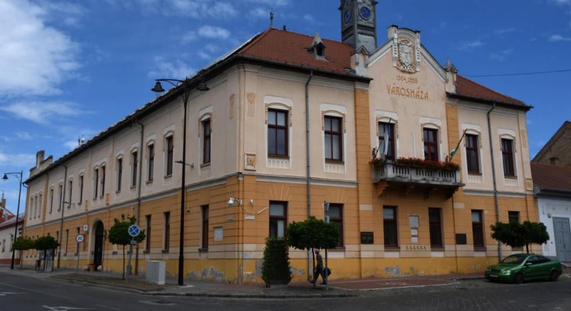 „Kétszer is a Hősök terét választották a dunaföldváriak – mégsem oda kerül az emlékmű