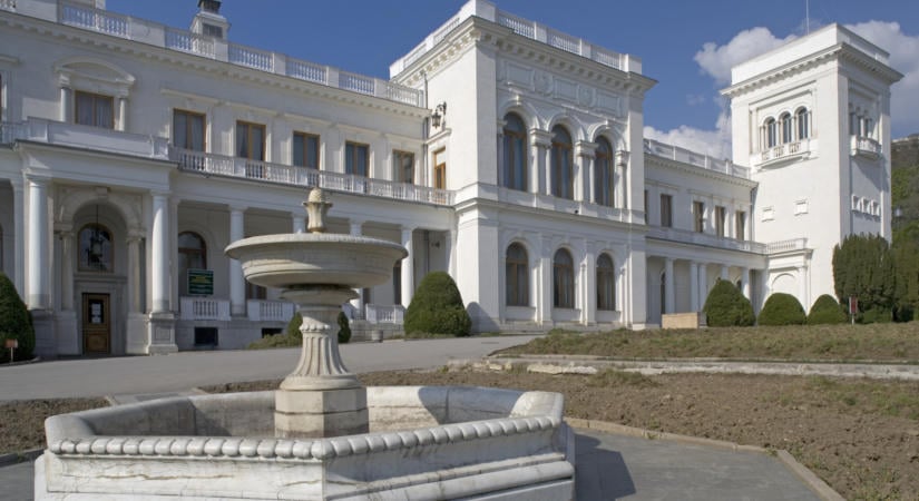 Egy kicsit előrerohantak az oroszok: a jaltai konferencia helyszínén osztanák újra a világot - Meg is van a javaslat
