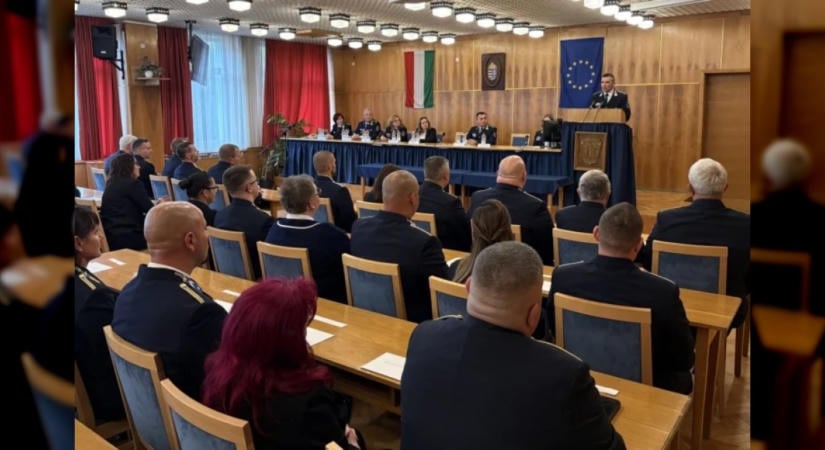 Nemzeti ünnepünk alkalmából részesültek elismerésben a Heves megyei rendőrség munkatársai