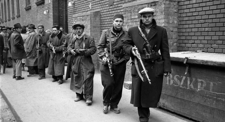 1956-ban egyszerre lázadt lengyel és magyar, de teljesen más lett a vége