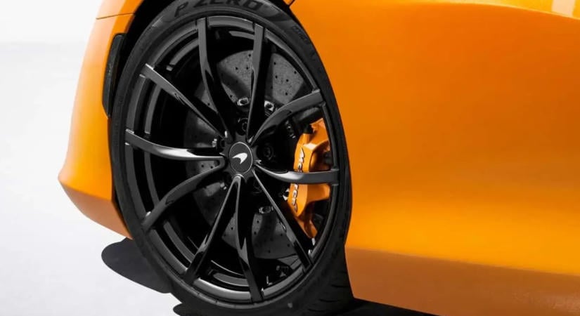 Hivatalos: jön a McLaren első szabadidő-autója