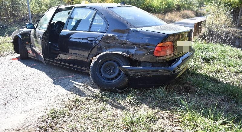 Szolgálaton kívüli rendőr szúrta ki a sörökkel távozó autóst, durva üldözés lett belőle