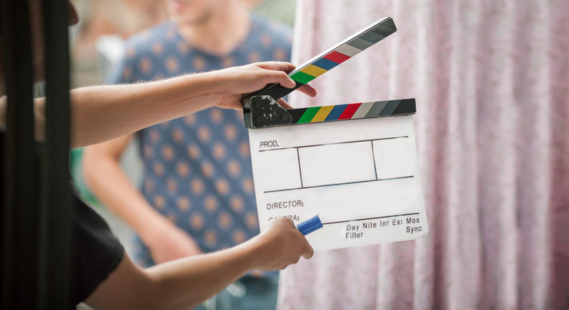 Filmgyártással foglalkozó céget fülelt le a NAV: nem csak a sztori, a számlák is fiktívek voltak - 174 millió forint adót csaltak el