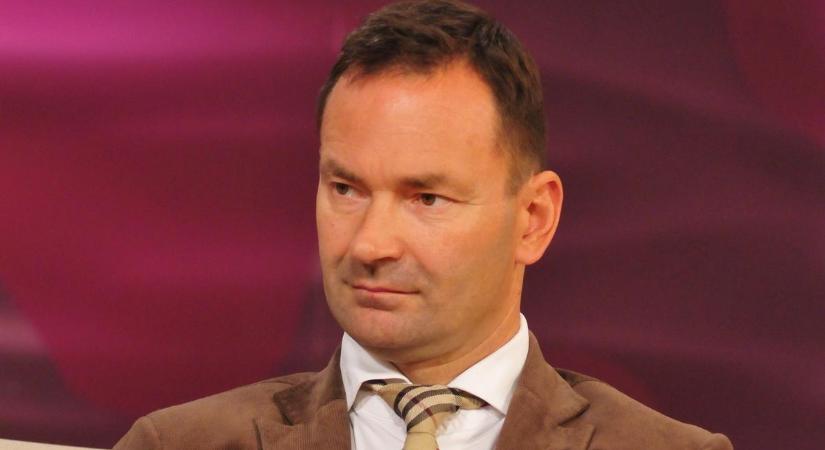 Ártatlannak vallja magát az adócsalás gyanújával letartóztatott gyömrői polgármester: "én egy áldozat vagyok ebben, nem pedig bűnöző"