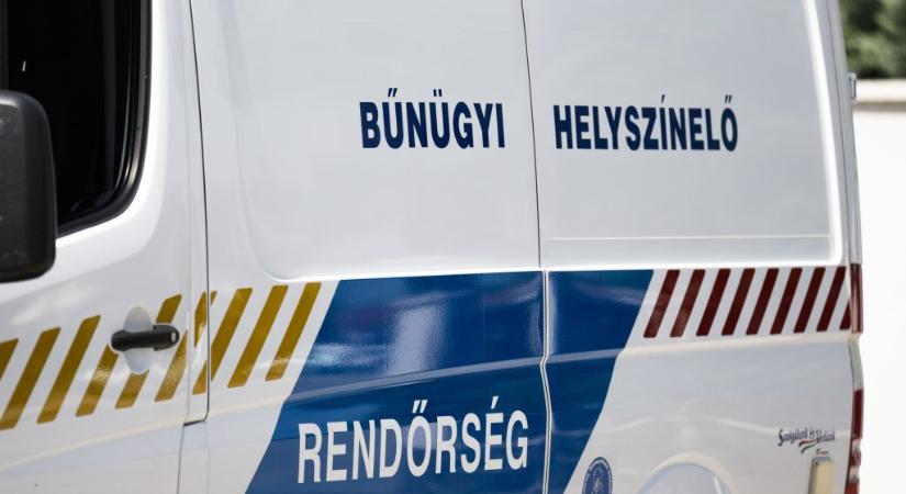 Bombariadó miatt lezárták a szolnoki buszpályaudvart