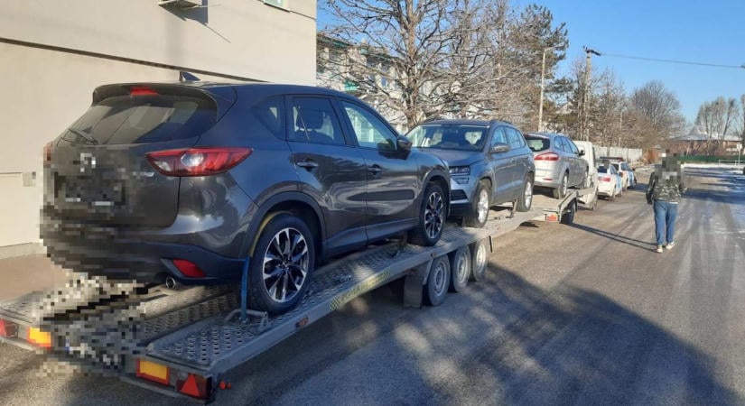 Már szoftverrel csalnak a horrorkaravánosok, keményen büntetik őket