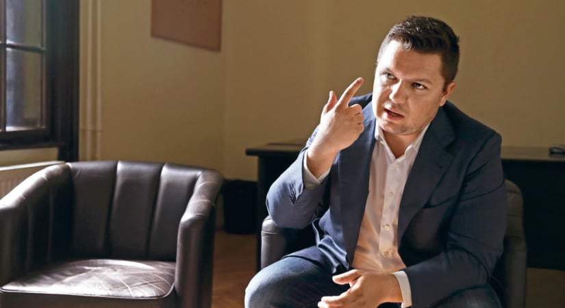 Matolcsy Ádám nevére került a balatoni kastély és a luxusvilla