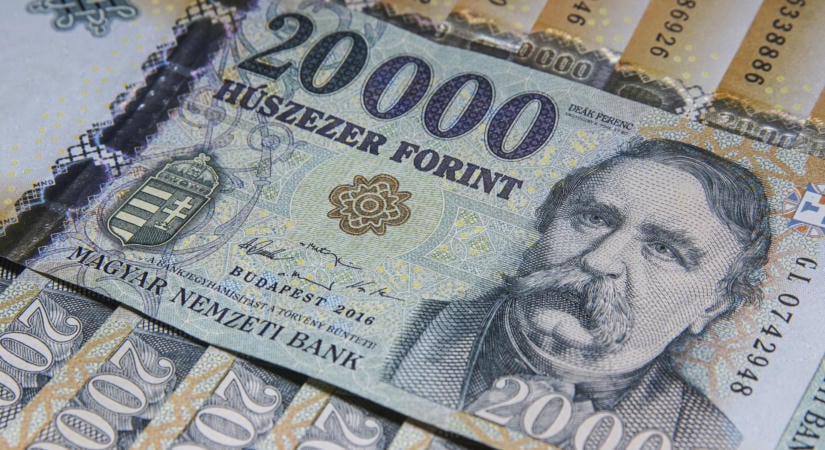 Megtorpant a forint, 364 felett ragadt az euró