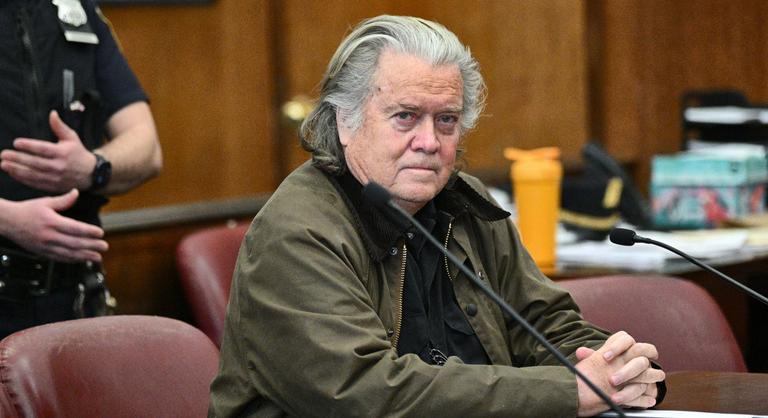 „Európa be van sza*va Orbán miatt” – erről beszélt Jeffrey Epstein és Steve Bannon