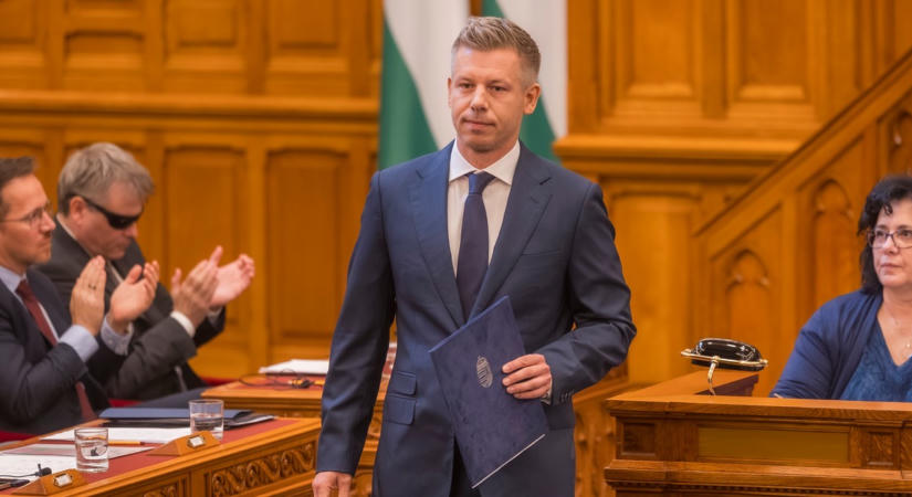 Napirend előtti csörtével kezdődik a rendkívüli parlamenti ülés – kövesse a Blikken élőben!