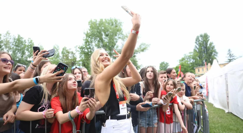 Megható pillanat: sírva fakadt egy kislány az Exatlon sztárjai előtt