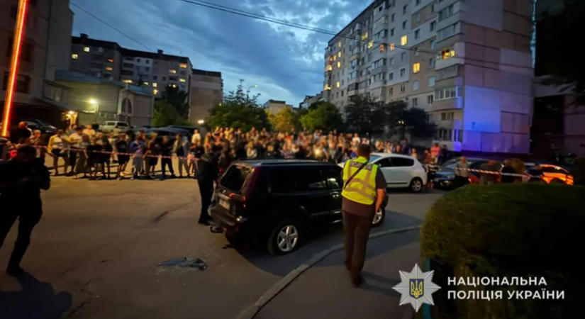 Civilek támadtak a TCK szolgálati autójára Ternopilban, katonák sérültek meg
