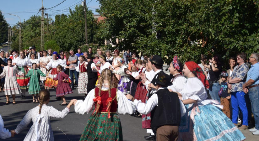 Sokra képes a közös akarat! – Ilyen lett a tamásiak által megmentett szüreti ünnepség