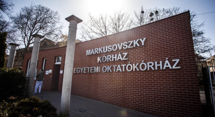 Új diagnosztikai képalkotó berendezéseket adtak át a szombathelyi Markusovszky Kórházban
