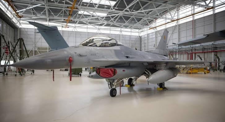Belgium tíz F–16-os vadászgépet ad át Ukrajnának az év végéig