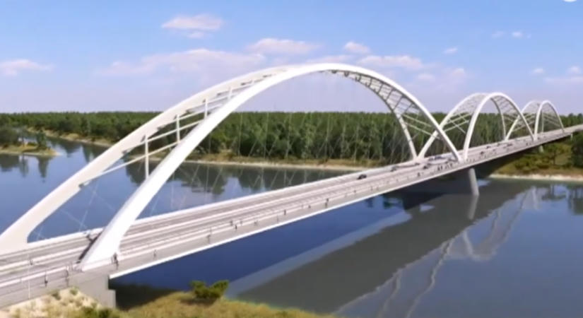 A mohácsi hídat már nem lehet szűkíteni, de az oda vezető után még lehet spórolni vagy 76 milliárdot