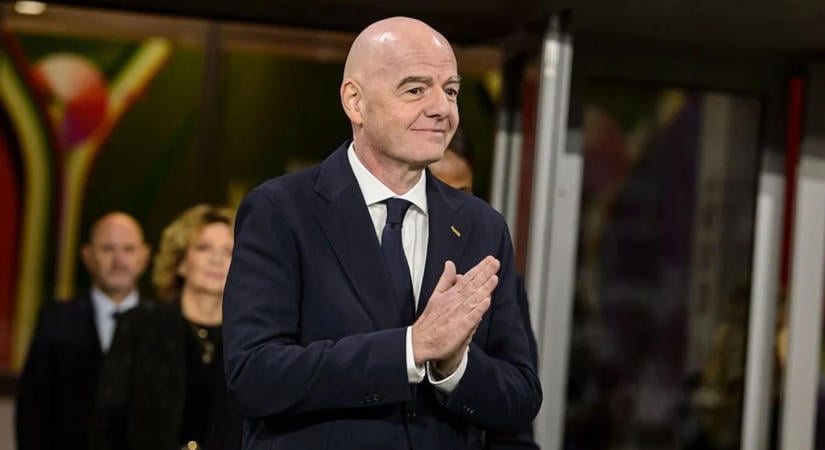 „Meztelen császárhoz” hasonlította Infantinót az UEFA-elnök