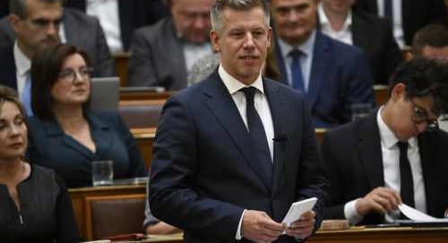 Súlyos vádakkal illette a volt főügyészt Magyar Péter!