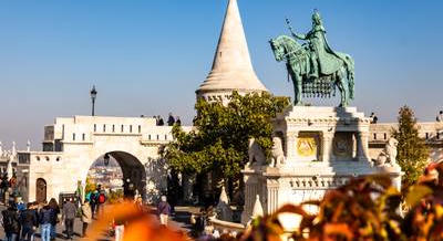 Hétvégi programajánló: Budapest International Film Festival, október 23-i programok, fényparkok nyitó hétvégéje
