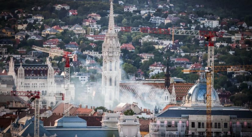 Tűz a Halászbástya alatt