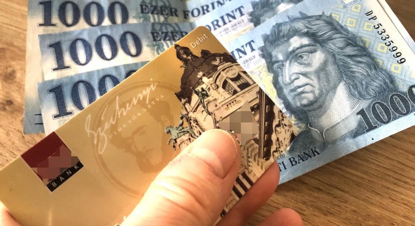 Döntöttek a 200 ezer forintos SZÉP-kártyáról: Hidegzuhany érte az érintett nyugdíjasokat