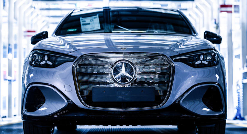 Kitilthatják a Mercedes-Benzt az USA-ból egy új törvényjavaslat szerint