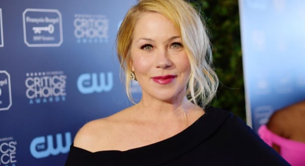 Először lépett nyilvánosság elé Christina Applegate a hosszú kórházi kezelése után