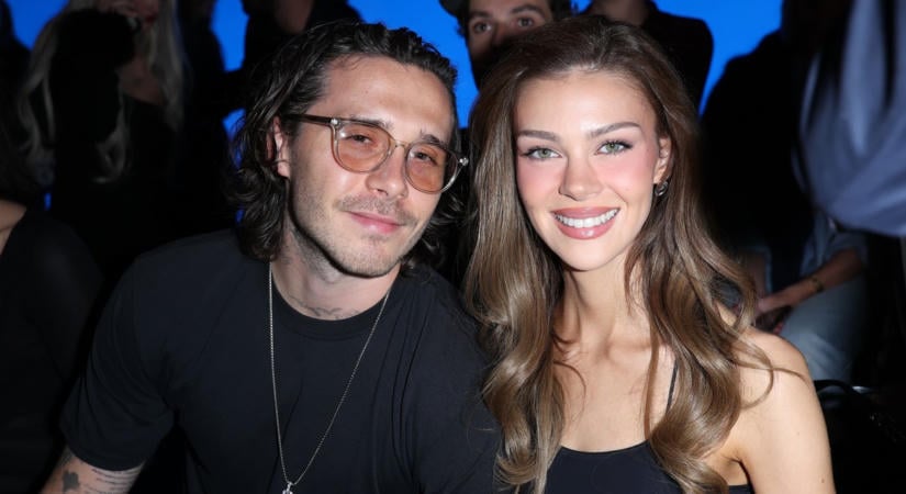 Tovább tombol a viszály a Beckham családban: nem jelent meg anyja divatbemutatóján, inkább feleségével romantikázott Brooklyn Beckham
