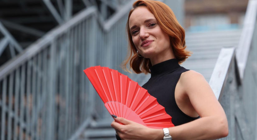 „Ilyet még soha nem csináltam” – elképesztő dologra készül a Wicked főszereplője a Dóm téren