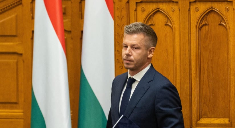 Megtalálták a férfit, aki borral öntötte le Magyar Pétert: "Nem érzi jól magát a történtek után"